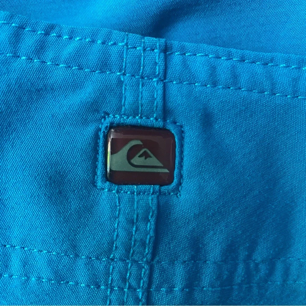 Quiksilver Vibrant Blue Board Shorts 38 GUC - Picture 5 of 6